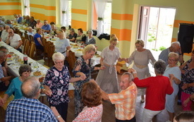 Biesiada Senior&oacute;w 