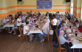 Biesiada Senior&oacute;w 