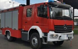 Podpisanie umowy na Zakup średniego samochodu ratowniczo-gaśniczego wraz z pełnym wyposażeniem w celu podniesienia sprawności jednostki OSP w Dziembakowie włączonej do Krajowego Systemu Ratowniczo &ndash; G 1