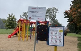 Nowy plac zabaw w Dziembakowie 8